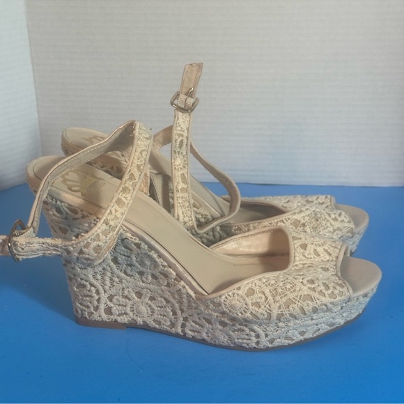 Elegant Lace Wedge Sandals - Picture 1 of 6